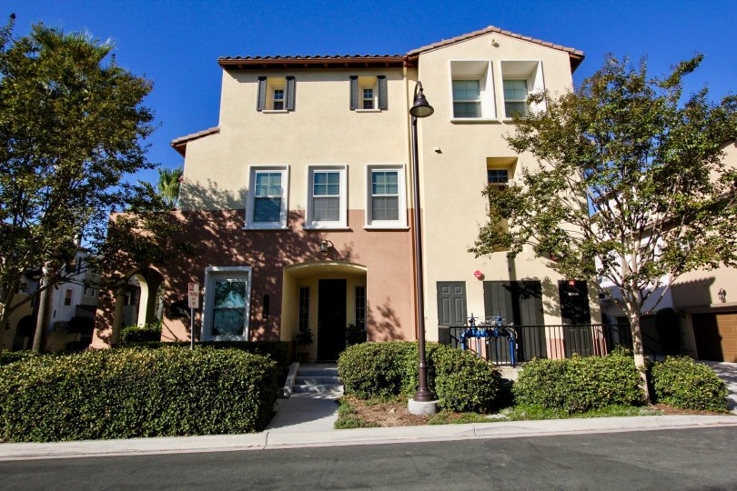 Larkspur Heights Condos, Lofts & Townhomes For Sale Larkspur Heights