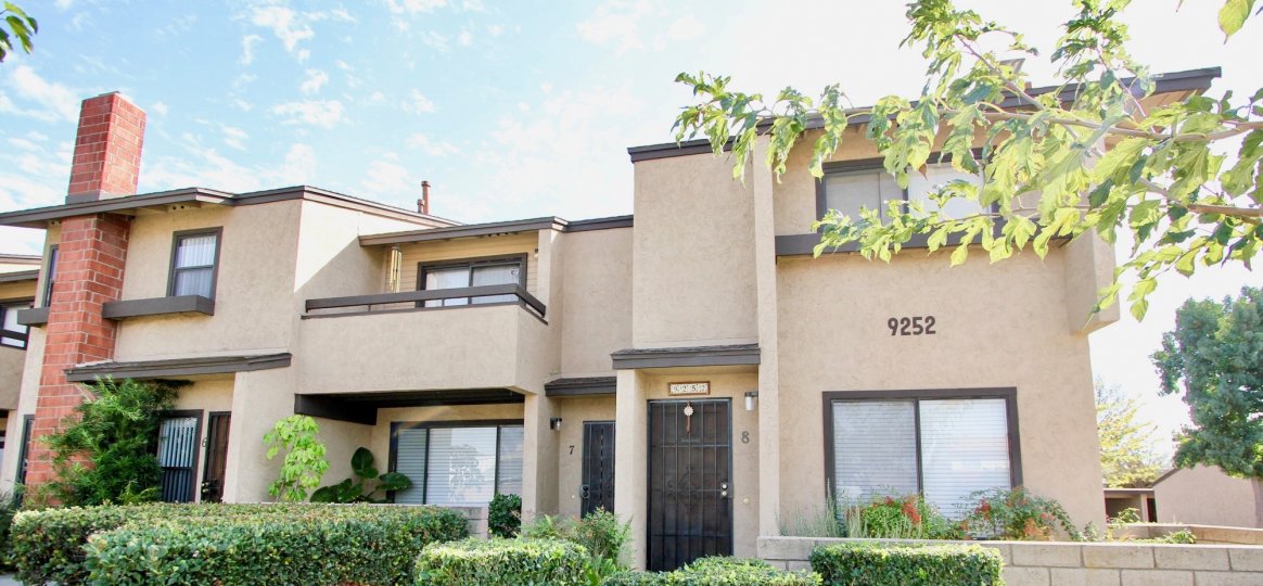 Lakeview Carlton Hills Condos, Lofts & Townhomes For Sale Lakeview