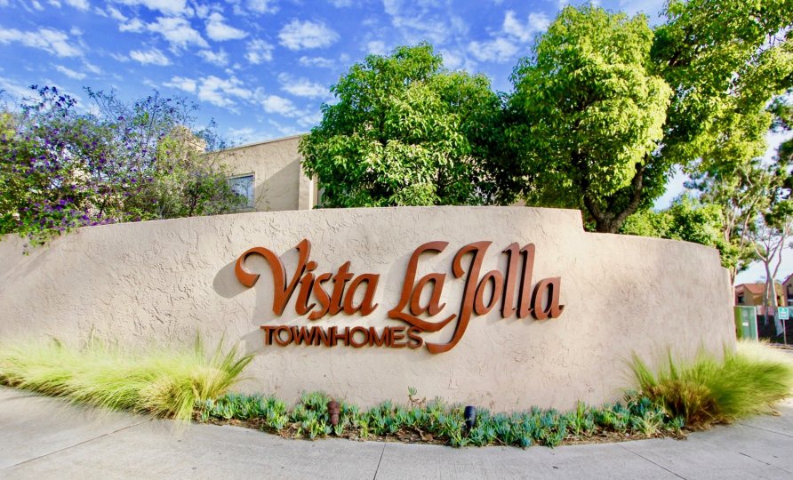 Vista La Jolla Condos, Lofts & Townhomes For Sale Vista La Jolla Real