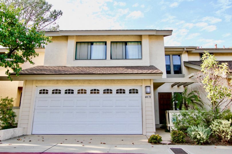 Vista La Jolla Condos, Lofts & Townhomes For Sale Vista La Jolla Real