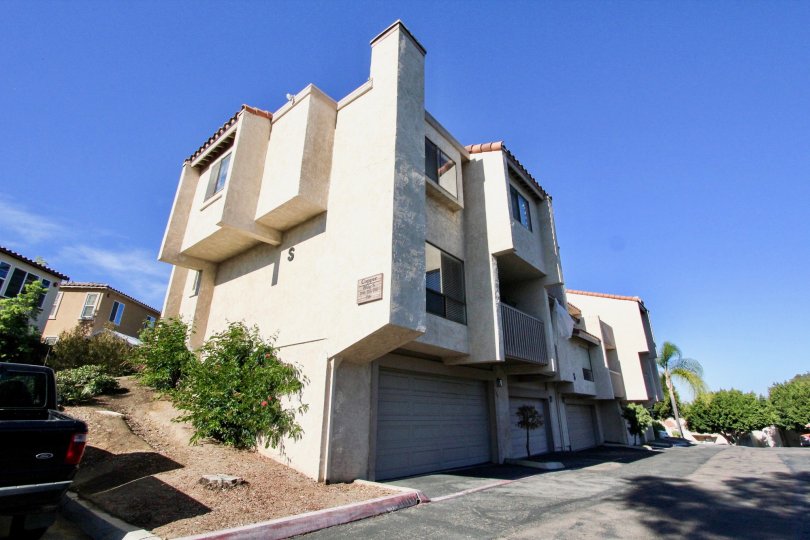 Vista De Vista Condos, Lofts & Townhomes For Sale Vista De Vista Real