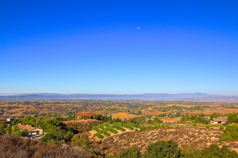 Enjoy the forever view in Temecula Wine Country